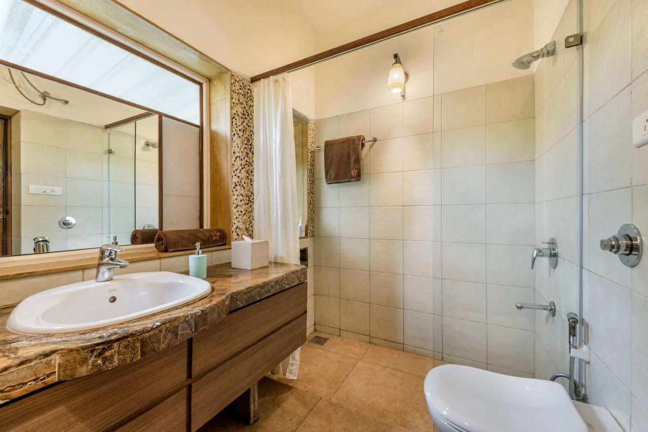 Saffronstays Boulevard Loghouse - A Wooden Chalet Amidst Nature Kārli Εξωτερικό φωτογραφία