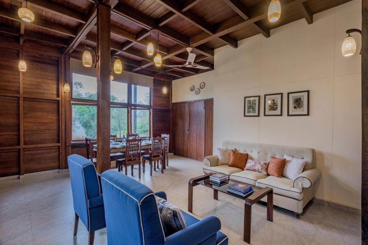Saffronstays Boulevard Loghouse - A Wooden Chalet Amidst Nature Kārli Εξωτερικό φωτογραφία